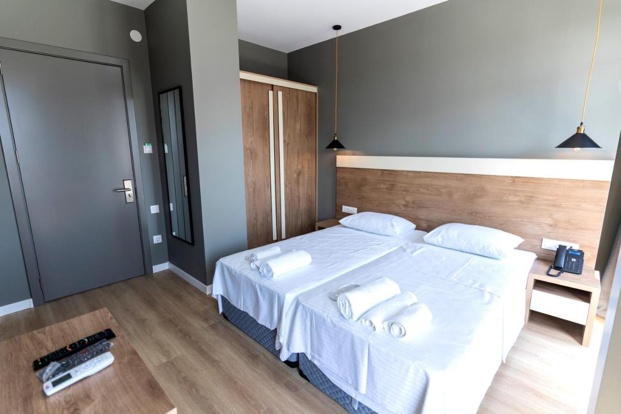 Boulevard Apartments Batumi Exterior photo
